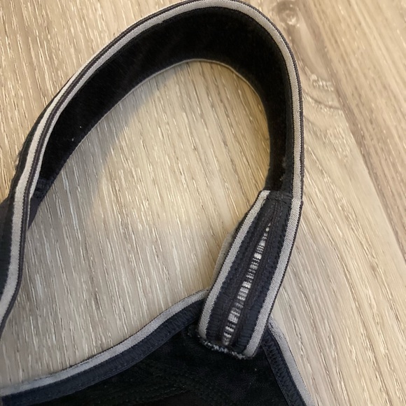 Moving Comfort Running Bra - Picture 3 of 7